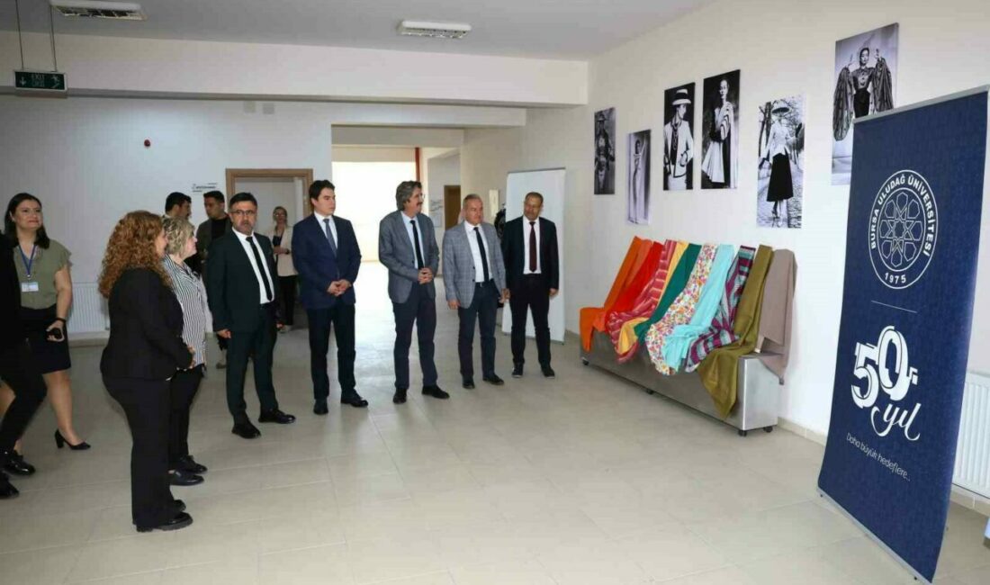 Bursa Uludağ Üniversitesi (BUÜ) yöneticileri, eğitim-öğretim faaliyetlerini ve yürütülen projeleri