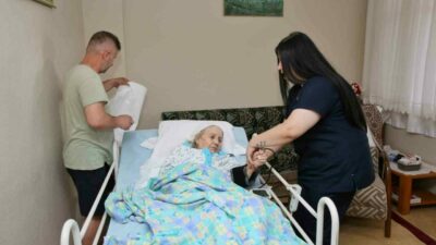 Sosyal belediyecilik anlayışı doğrultusunda hareket eden Bursa Büyükşehir Belediyesi, yaşlı,