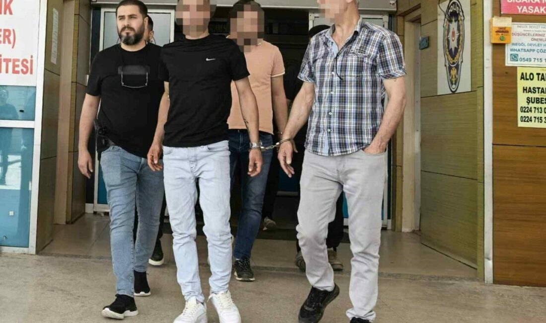 Cinayet zanlısı okey oynarken yakalandı Bursa’nın İnegöl ilçesinde adam öldürme suçundan kesinleşmiş hapis cezası bulunan