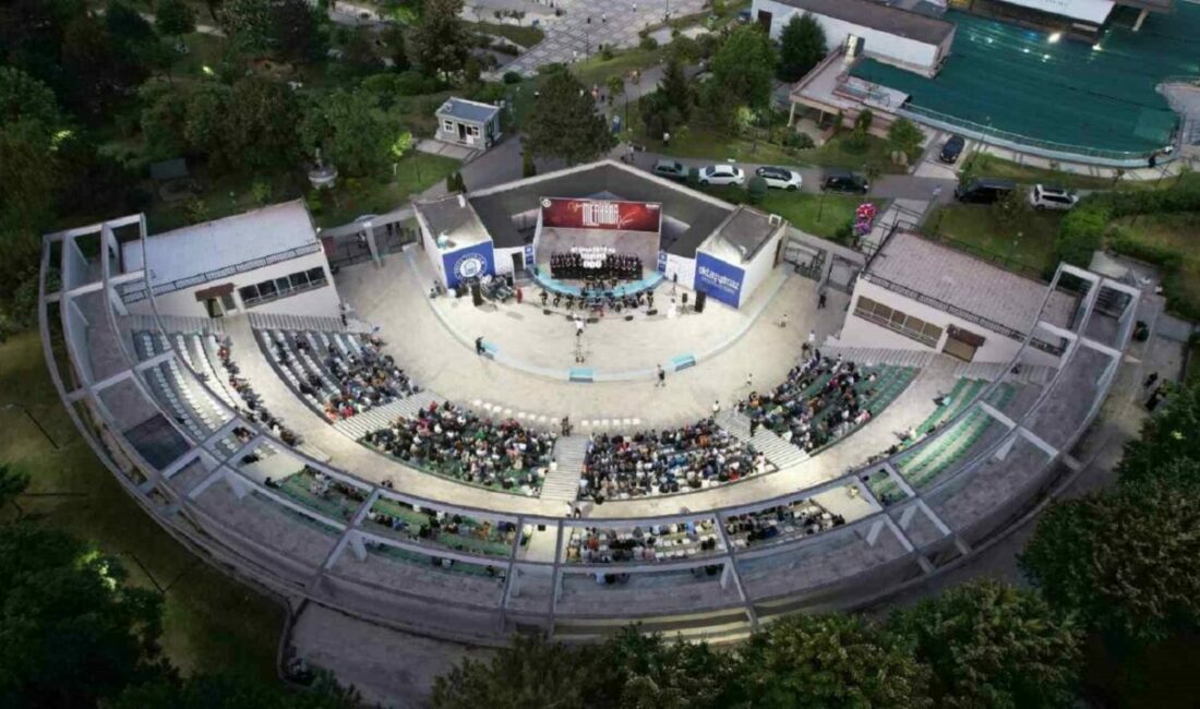 Yıldırım Belediyesi Erguvan Türk Halk Müziği Korosu ve Erguvan Halk