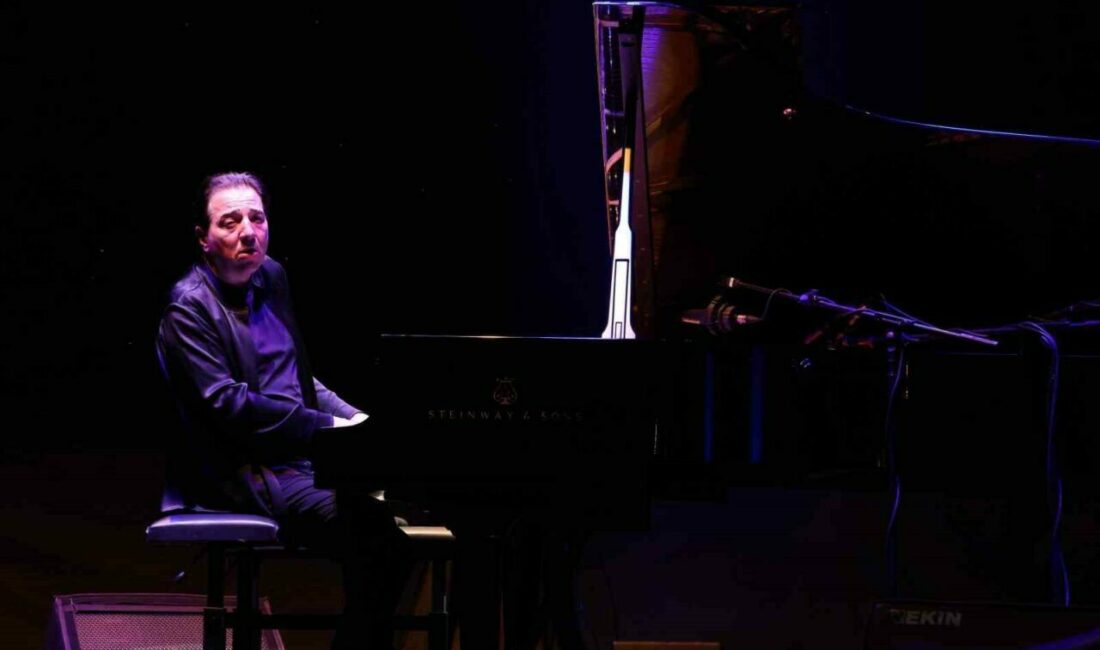 Bursa Büyükşehir Belediyesi tarafından dünyaca ünlü piyanist ve besteci Fazıl