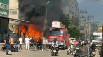 Bursa’nın İnegöl ilçesinde faaliyet gösteren bir mobilya imalathanesinin bahçesindeki atıklar