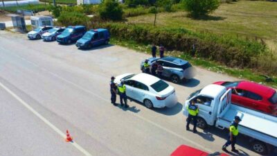 Bursa İl Jandarma Komutanlığı trafik timleri, dron destekli denetimlerde kural