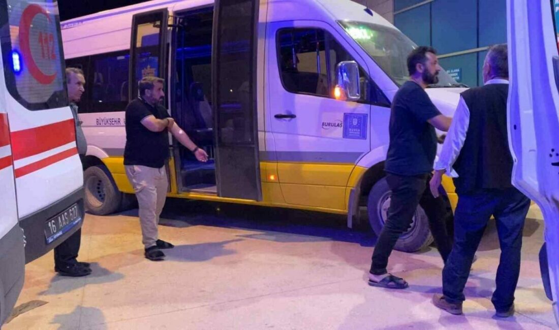 Bursa’nın İnegöl ilçesinde özel halk minibüsü şoförü, kalp krizi geçiren