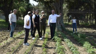 Karacabey Belediyesi, eğitime verdiği önemi sürdürüyor. Belediye Başkanı Fatih Karabatı,