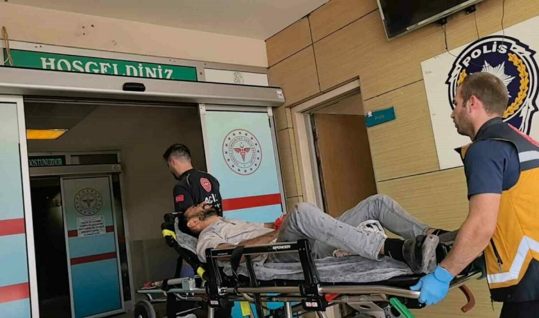 Bursa’nın İnegöl ilçesinde faaliyet gösteren bir su fabrikasında kolunu makineye