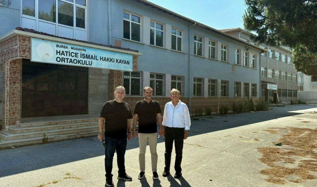 AK Parti Mudanya İlçe Başkanı Arif Bayrak, ilçede devam eden