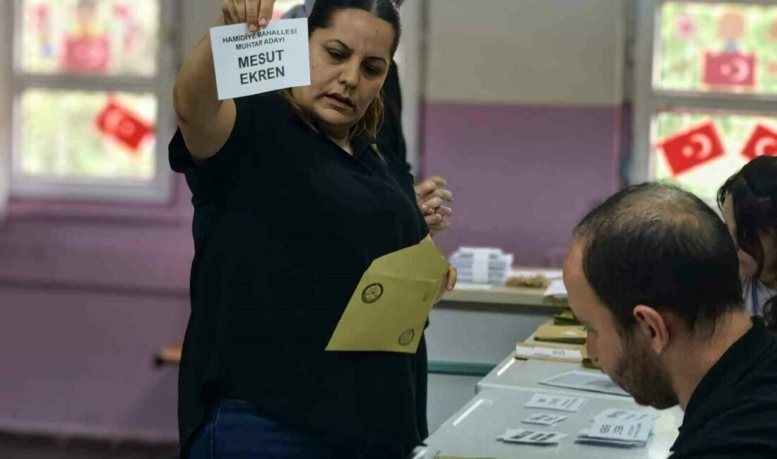 Muhtarlığı kazandı, sevincini çiftetelli oynayarak kutladı Bursa’nın İnegöl ilçesinde çeşitli nedenlerle boşalan muhtarlık ve ihtiyar heyetlerinin