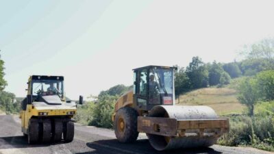 Bursa’da kent merkezinin yanı sıra ilçelerdeki cadde ve sokakları da