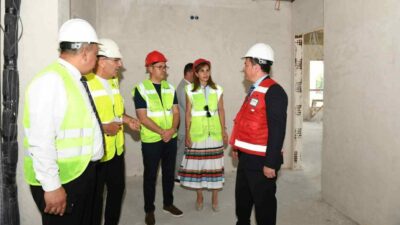 Osmangazi Belediye Başkanı Erkan Aydın, inşaat çalışmalarında sona gelinen Yunuseli