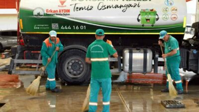 Vatandaşların kurbanlarını temiz ve hijyenik ortamda kesebilmelerini sağlamak adına Osmangazi