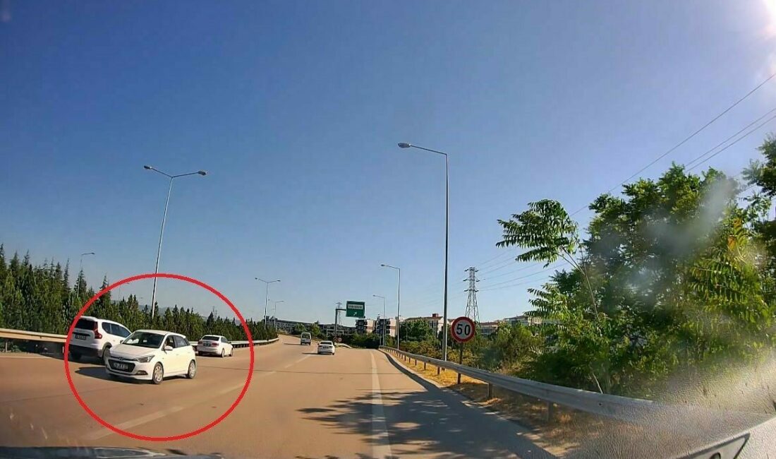 Bursa’da otobanda ters şeritten ilerleyen kadın sürücü, resmen ölüme meydan