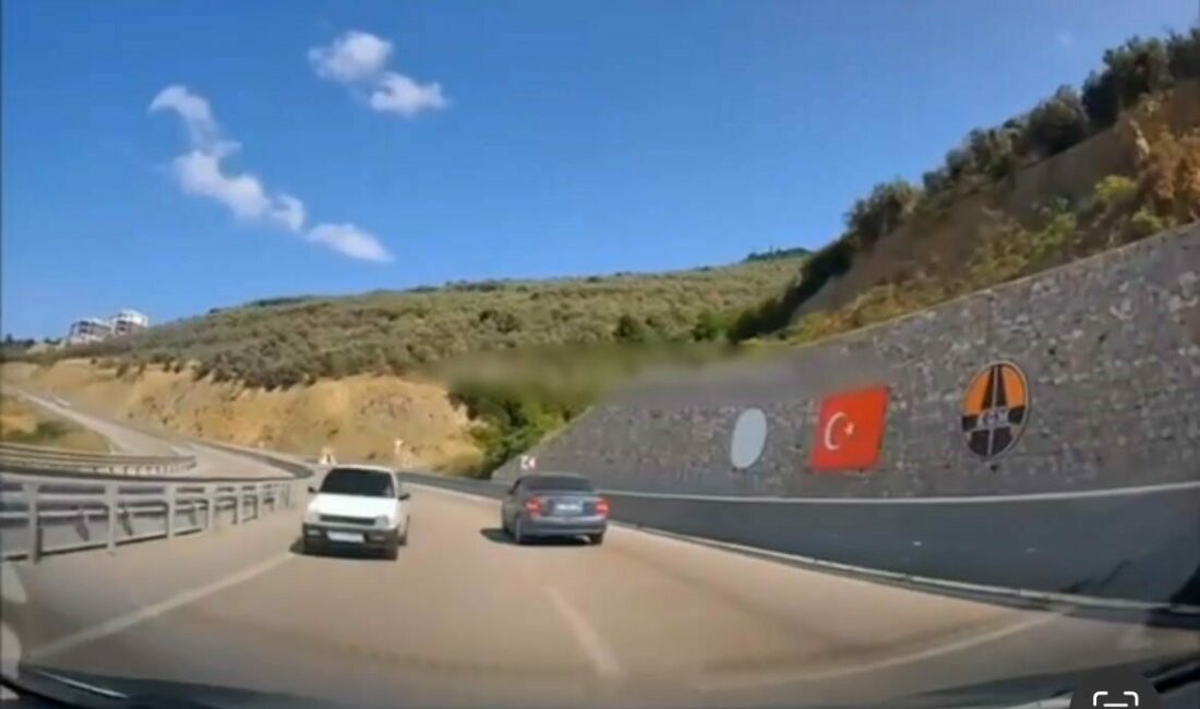 Bursa’da otobanda ters yöne giren bir otomobil, trafiği birbirine kattı.