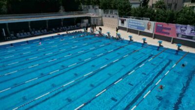 Nilüfer Belediyesi’ne ait Konak Yüzme Havuzu Tesisi’nin açık havuzu yaz