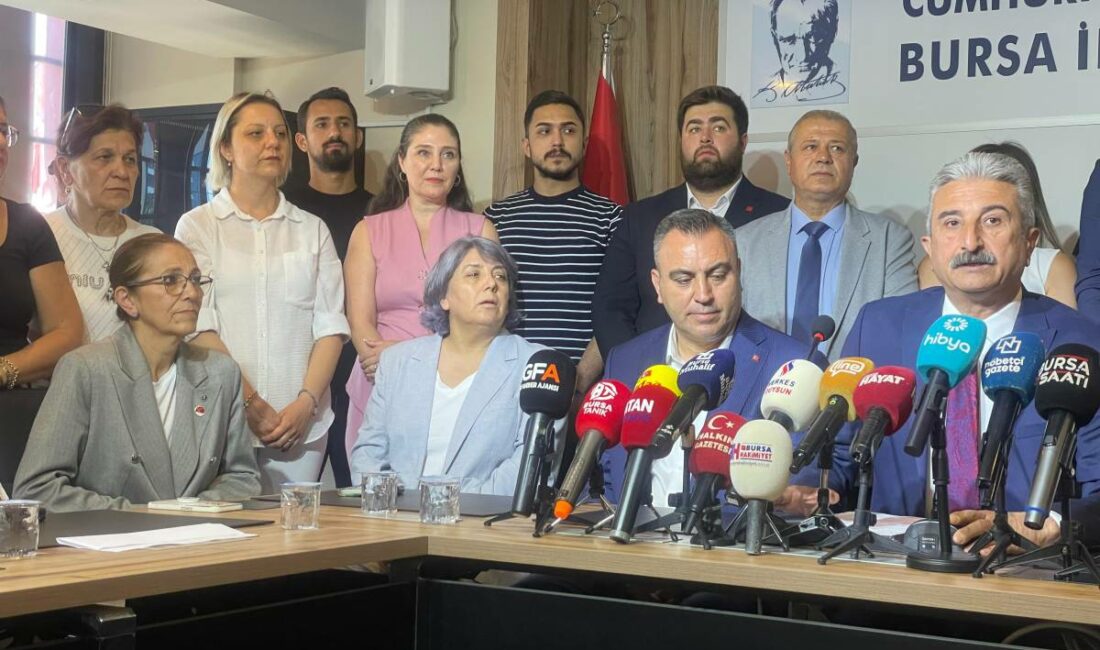 Cumhuriyet Halk Partisi (CHP) Bursa İl Başkanlığı, okulların tatile girmesinin