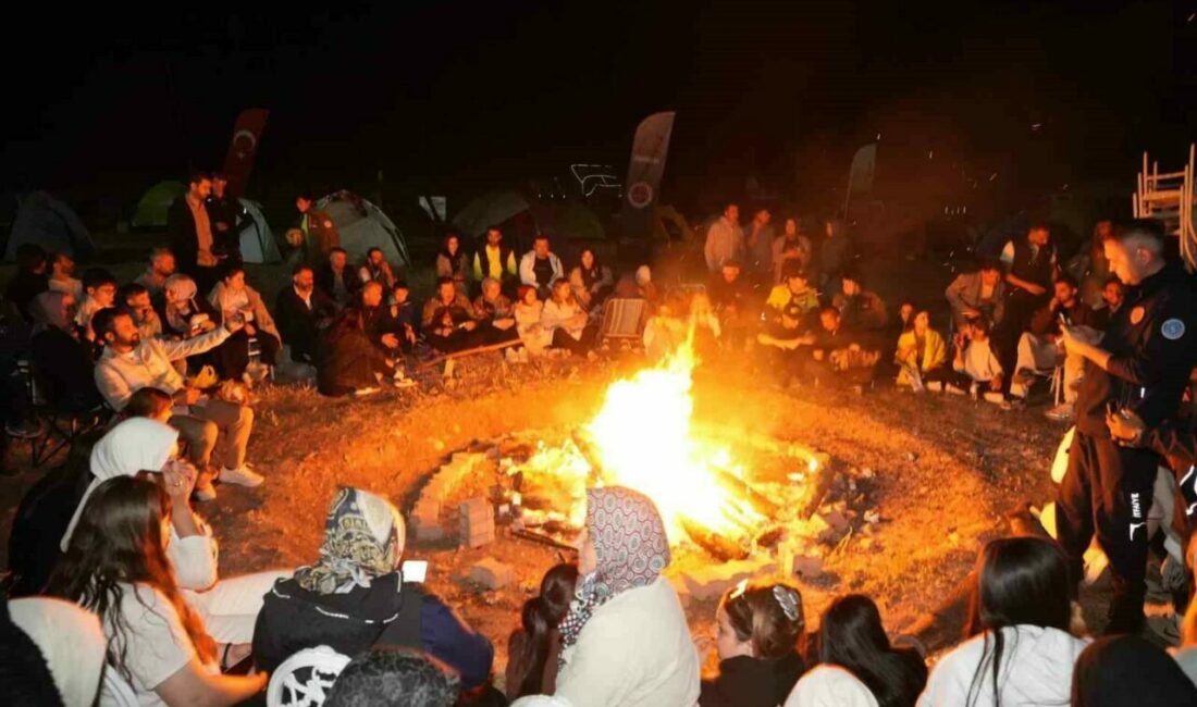 Yenişehir’de Gençlik Kampı’na yoğun ilgi Yenişehir Belediyesi’nin organizasyonunda Anda Derneği Yenişehir Şubesi ve İbrahim Orhan