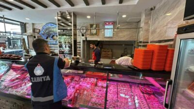 İnegöl Belediyesi Zabıta Müdürlüğü, gıda sektörüne yönelik denetimler kapsamında şehirdeki