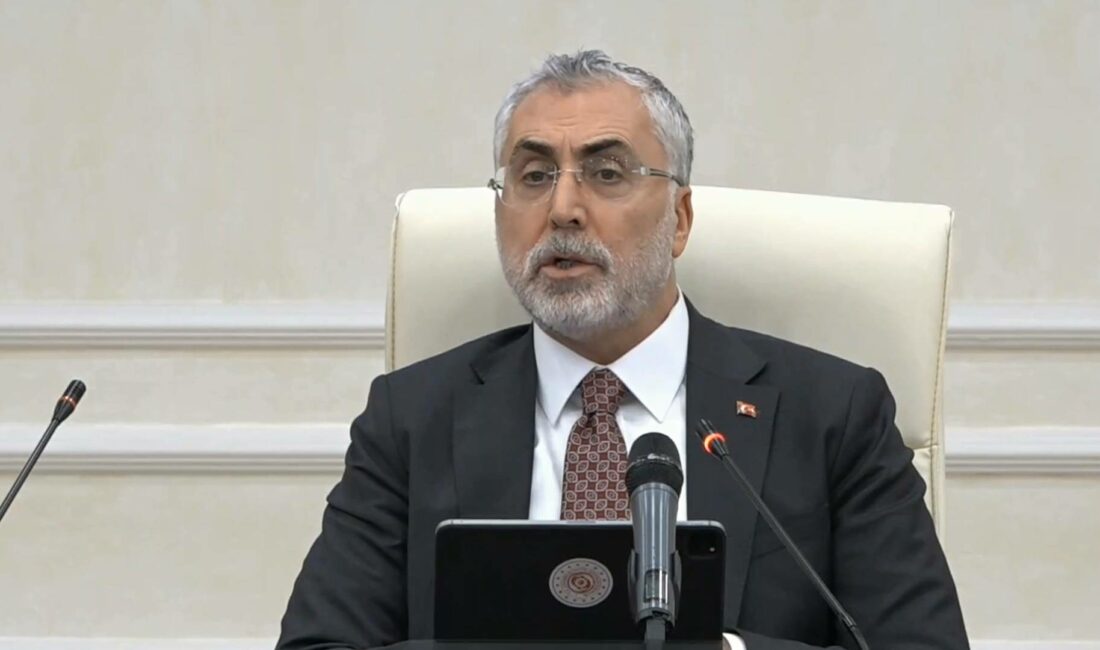 Bakan Işıkhan’dan en düşük emekli aylığı açıklaması Çalışma ve Sosyal Güvenlik Bakanı Vedat Işıkhan, en düşük emekli