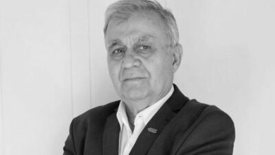 Bursa basınının duayen isimlerinden Engin Aksöz kalp krizi sonucu yaşamını