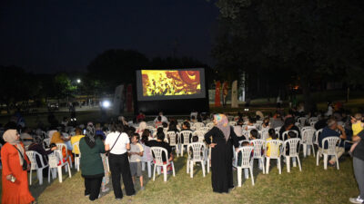 Osmangazi Belediyesi, yaz akşamlarını çocuklar için şenlik havasına dönüştürmeye devam