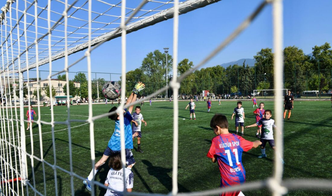 Osmangazi Belediyesi’nin 8-10 yaş aralığındaki çocuklar için düzenlediği Yıldız Cup