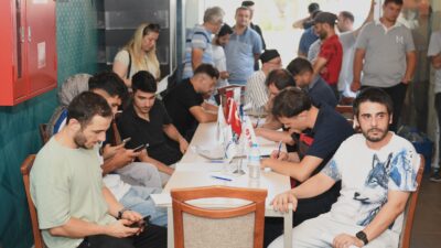 Osmangazi Belediyesi, iş arayan vatandaşlarla iş verenleri bir araya getirdiği