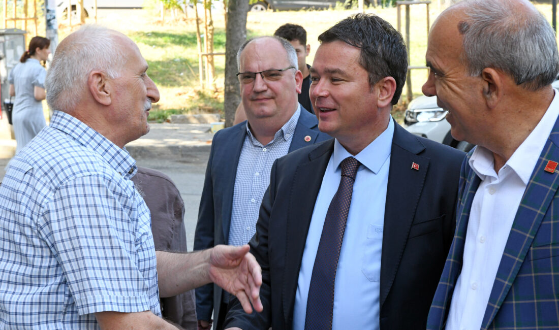 Başkan Aydın, Kırcaali Mahallesi sakinleriyle buluştu Osmangazi Belediye Başkanı Erkan Aydın, Kıracaali Mahallesi sakinleri ile kahvaltı