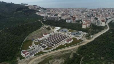 AK Parti Mudanya İlçe Başkanı Arif Bayrak, Belediye Başkanı Deniz