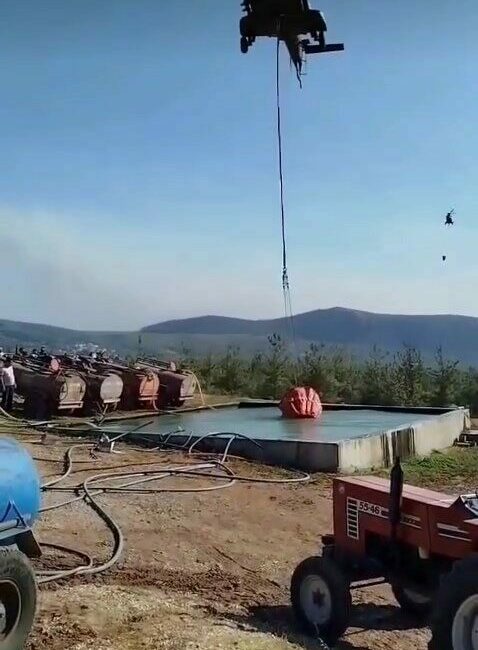 Alev savaşçısı pilotların gözünden Bursa yangınlarına acil müdahale Bursa’nın Kestel ve Harmancık ilçelerindeki yangınlara havadan müdahalede kullanılan uçak