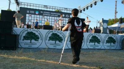 Bursa’da düzenlenen 19. Güney Marmara Çerkes Şöleni’nde izleyenlerin yüreğini burkan