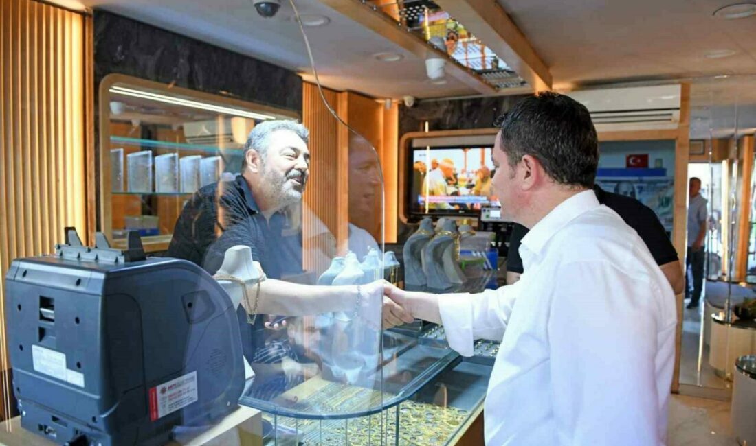 Başkan Erkan Aydın Küçükbalıklı’da vatandaşla buluştu Osmangazi Belediye Başkanı Erkan Aydın, mahalle ziyaretleri kapsamında Küçükbalıklı Mahallesi