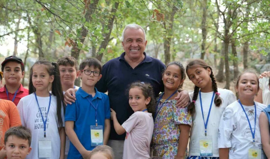 Başkan Şadi Özdemir, Nilüfer Doğa ve Bilim Yaz Okulu’ndaki öğrencilerle buluştu Nilüfer Belediye Başkanı Şadi Özdemir, 9’uncusu düzenlenen “Nilüfer Doğa ve