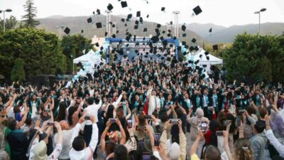 Bursa Teknik Üniversitesi (BTÜ) 2024-2025 Akademik Yılı Mezuniyet Töreni, coşkulu