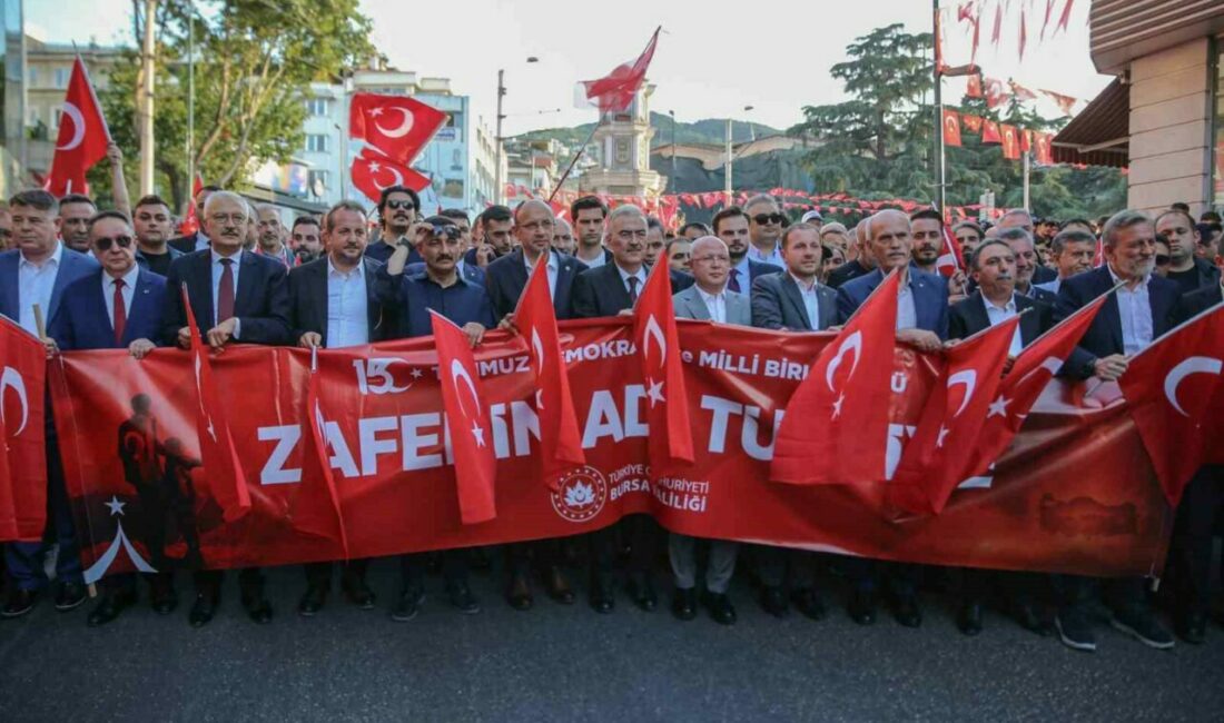 Bursa’da 15 Temmuz Demokrasi ve Milli Birlik Günü’nde şehitler anıldı.