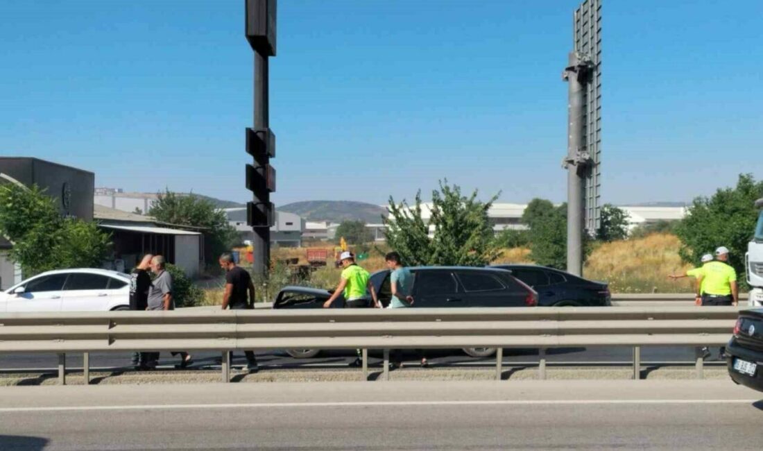 Bursa’nın İnegöl ilçesinde 3 aracın karıştığı zincirleme kazada 1 kişi