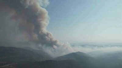 Bursa’nın Harmancık ilçesinde orman yangını akşam saatlerinde yeniden alevlendi. Yangına