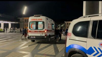 Bursa’nın Osmangazi ilçesinde akşam saatlerinde meydanda yaşanan bıçaklı saldırı, ortalığı