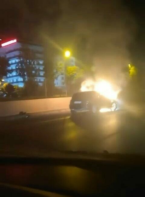 Bursa’da Mudanya Yolu üzerinde bir otomobil alevlere teslim oldu. Olay