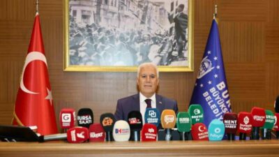Bursa Büyükşehir Belediye Başkanı Mustafa Bozbey, toplu ulaşımda maliyetlerin çok