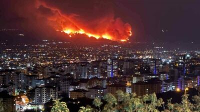 Kestel ile Gürsu ilçeleri arasındaki ormanlık alanda başlayan yangın, gece