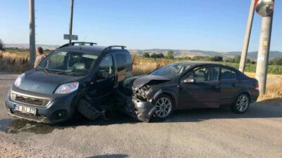 Bursa’nın İnegöl ilçesinde meydana gelen kazada hafif ticari araç ile