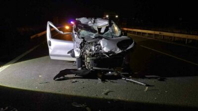 Bursa’nın Kestel ilçesinde meydana gelen kazada kontrolden çıkan hafif ticari