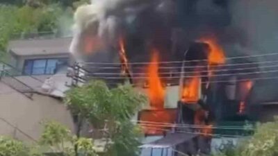 Bursa’da ormana yakın bir evde çıkan yangın mahalle sakinlerinde paniğe