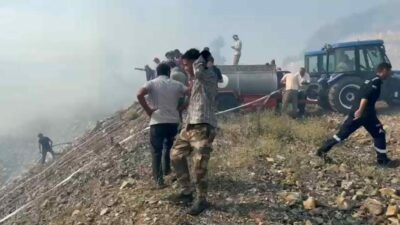 Bursa’nın Harmancık-Orhaneli mevkiindeki ormanlık alanda çıkan yangına ekiplerin müdahalesi sürüyor.