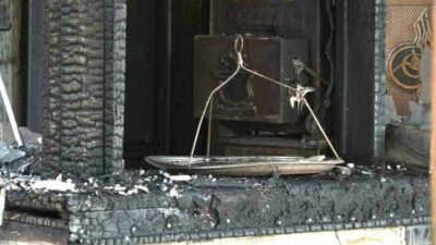 Bursa’da tarihi Çekirge Semti’nde 1.Murat Hüdavendigar Camisi’nin bahçesindeki çay bahçesi