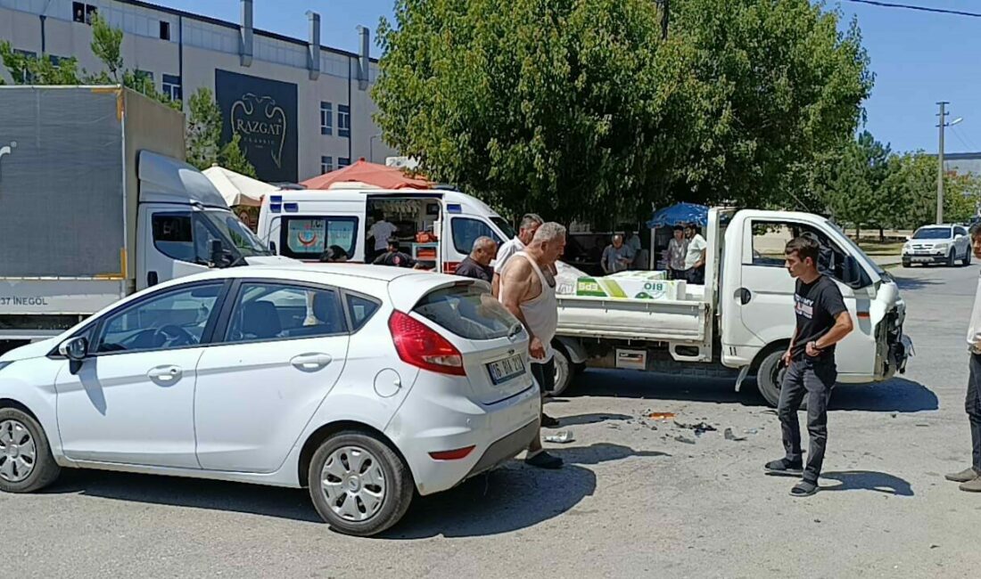 Bursa’daki kazada çocuklar ölümden döndü Bursa’nın İnegöl ilçesinde kamyonet ile çarpışan otomobilde 2’si çocuk 3