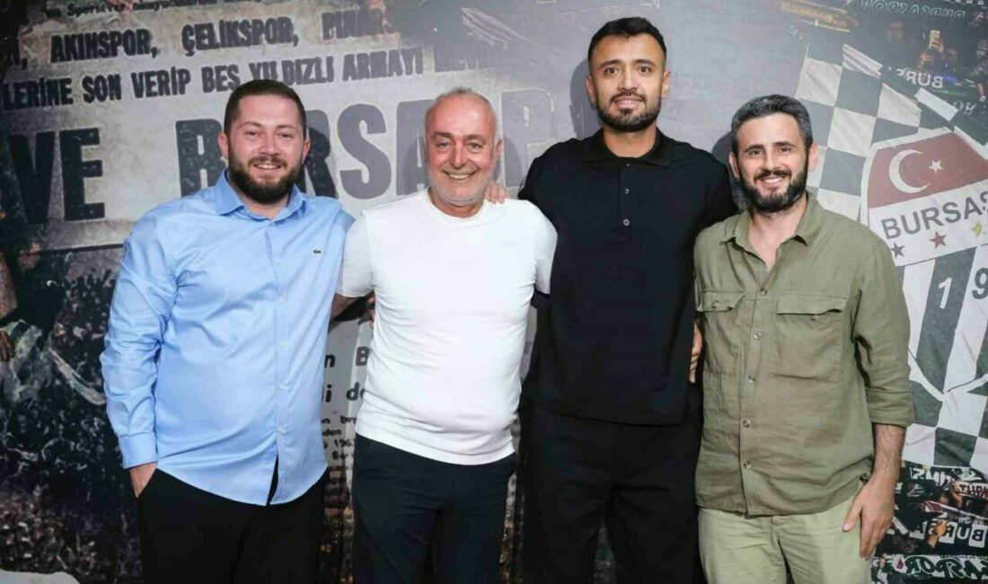 Bursaspor Kulübü, şampiyon kadroda yer alan deneyimli stoper Mehmet Yiğit’e