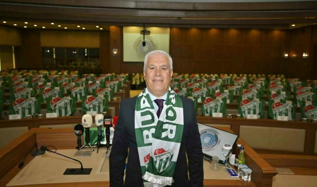 Sosyal medyada ’BursanınBozbeyiVar’ etiketiyle gündem olan Bursaspor taraftarı, Bursa Büyükşehir