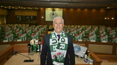 Sosyal medyada ’BursanınBozbeyiVar’ etiketiyle gündem olan Bursaspor taraftarı, Bursa Büyükşehir
