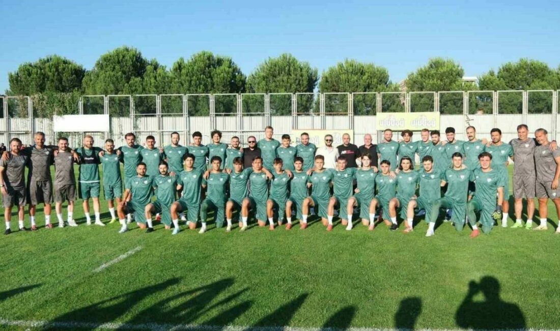 TFF 2. Lig Kırmızı Grup’ta mücadele edecek Bursaspor, sezonun ilk